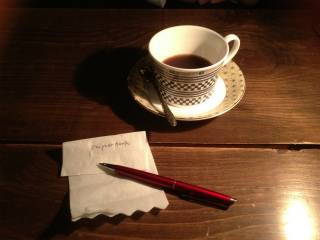 コーヒーと社名メモ書き